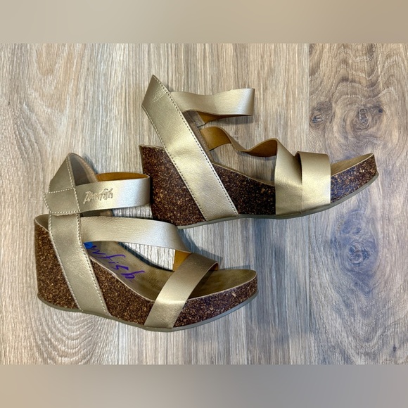 Blowfish Malibu Gold Platform Wedge Sandals Size 7.5 - Picture 4 of 7